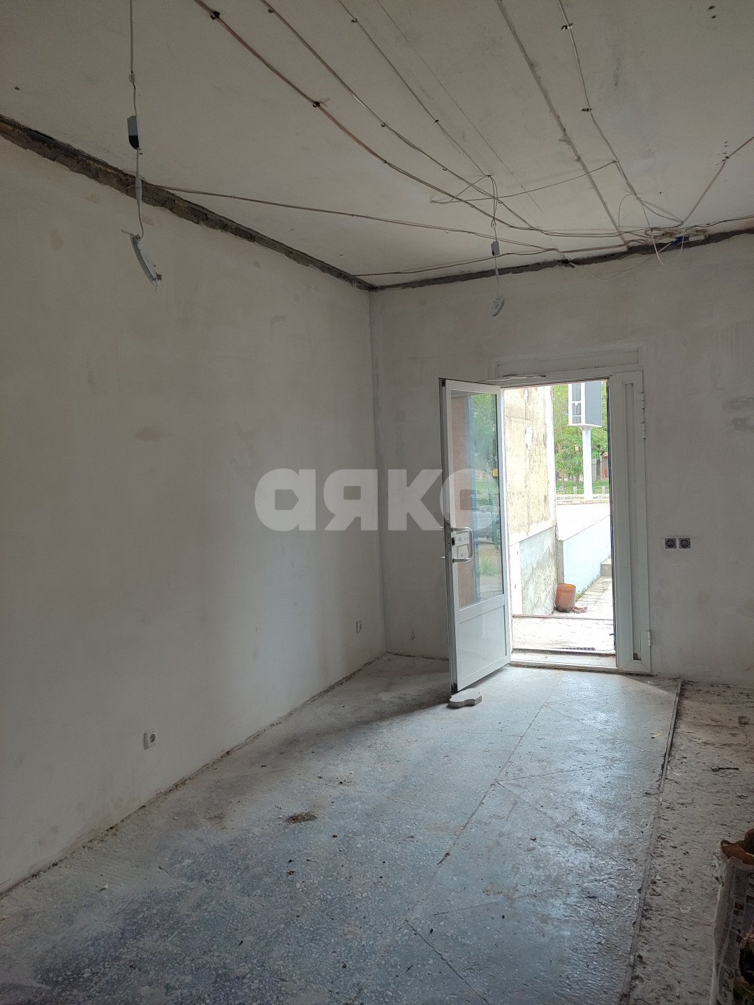 Фото №3: Коммерция 28 м² - Мариуполь, Азовский, пр-кт Победы, 98