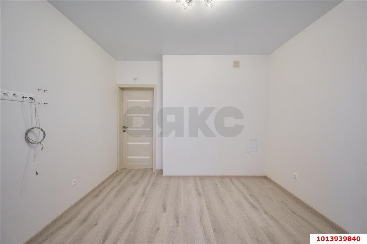 Фото №11: 3-комнатная квартира 100 м² - Краснодар, жилой комплекс Поющие Фонтаны, ул. имени Невкипелого, 18к2