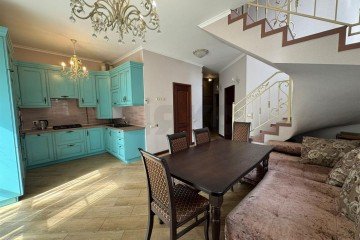 Фото №1: 3-комнатная квартира 100 м² - Краснодар, мкр. Завод Радиоизмерительных Приборов, пер. Гаражный, 9