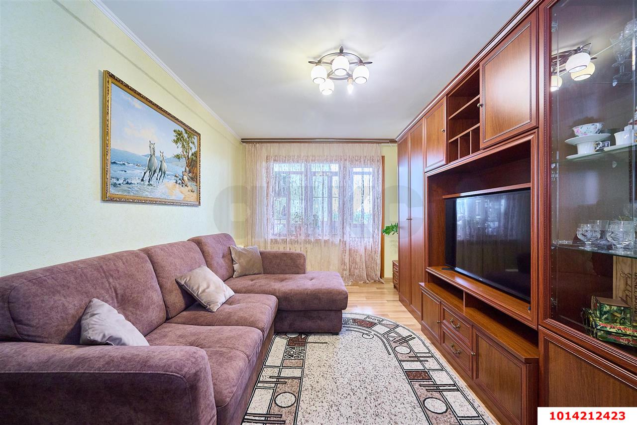 Фото №1: 3-комнатная квартира 66 м² - Краснодар, Центральный внутригородской округ, мкр. Центральный, ул. Ленина, 71