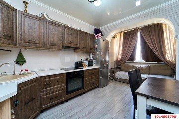 Фото №1: 1-комнатная квартира 41 м² - Краснодар, мкр. Музыкальный, ул. имени Сергея Есенина, 149