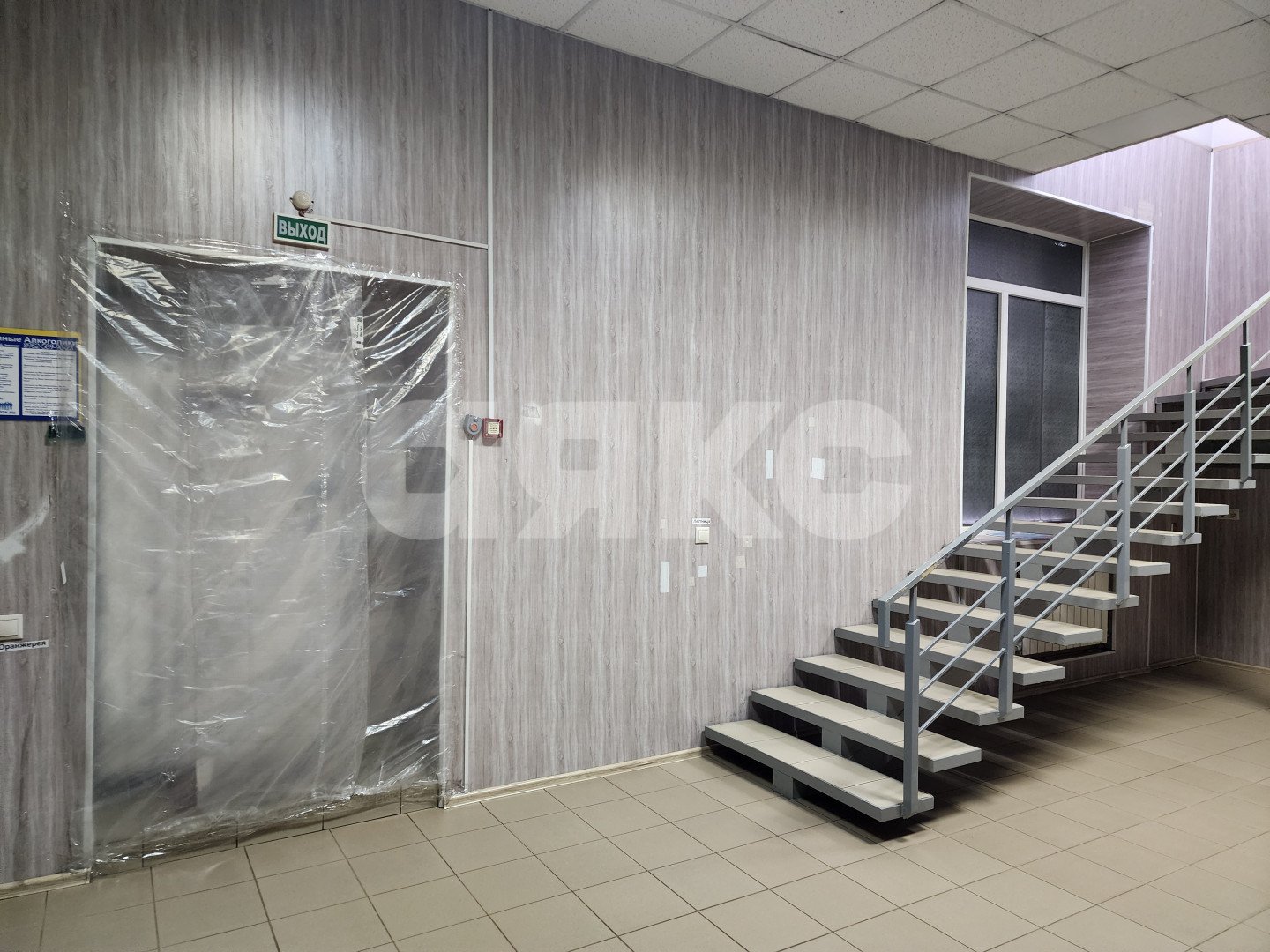 Фото №26: Коммерция 413 м² - Ростов-на-Дону, квартал Змиёвка, ул. Доватора, 102