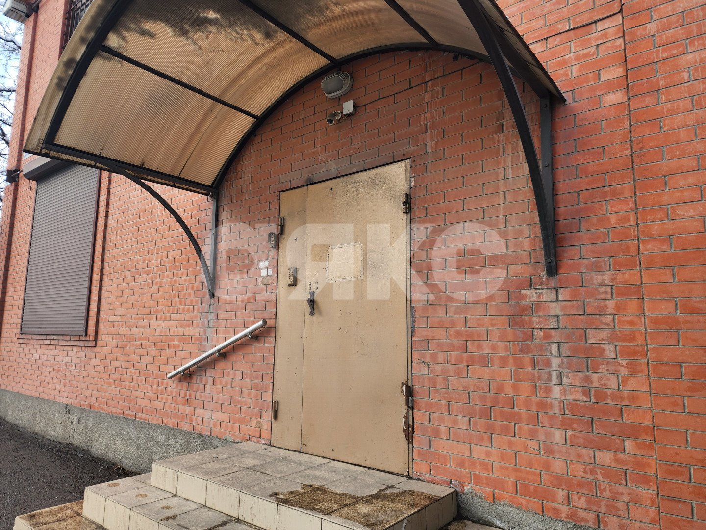 Фото №6: Коммерция 413 м² - Ростов-на-Дону, квартал Змиёвка, ул. Доватора, 102