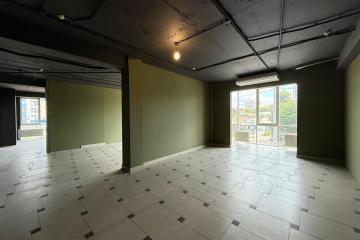 Фото №4: Коммерция 204 м² - Краснодар, мкр. Центральный, ул. Кубанская набережная, 33