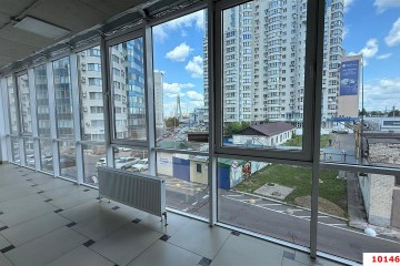 Фото №3: Торговое помещение 204 м² - Краснодар, мкр. Центральный, ул. Кубанская набережная, 33