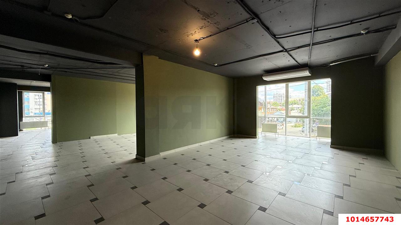 Фото №4: Торговое помещение 204 м² - Краснодар, Центральный, ул. Кубанская Набережная, 33