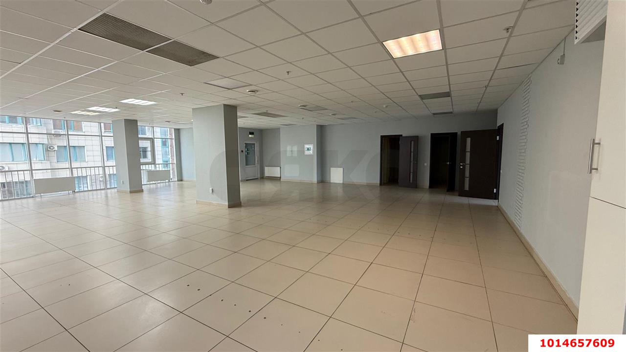 Фото №4: Коммерция 360 м² - Краснодар, Центральный внутригородской округ, Западный внутригородской округ, мкр. Центральный, ул. Кубанская набережная, 33