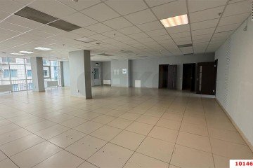 Фото №4: Торговое помещение 360 м² - Краснодар, мкр. Центральный, ул. Кубанская Набережная, 33