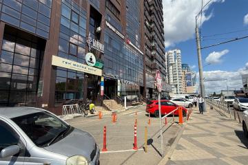 Фото №1: Коммерция 360 м² - Краснодар, мкр. Центральный, ул. Кубанская набережная, 33