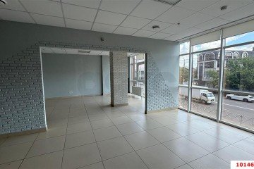Фото №3: Торговое помещение 360 м² - Краснодар, мкр. Центральный, ул. Кубанская Набережная, 33
