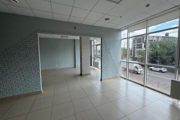 Фото №3: Коммерция 360 м² - Краснодар, мкр. Центральный, ул. Кубанская набережная, 33