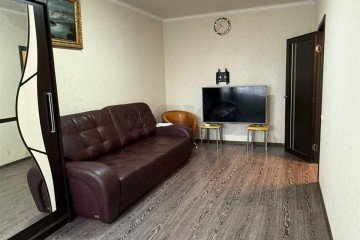 Фото №2: 1-комнатная квартира 40 м² - Берёзовый, мкр. Витаминкомбинат, ул. Целиноградская, 4/2Б