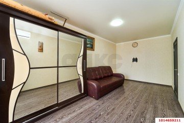 Фото №1: 1-комнатная квартира 40 м² - Берёзовый, мкр. Витаминкомбинат, ул. Целиноградская, 4/2Б