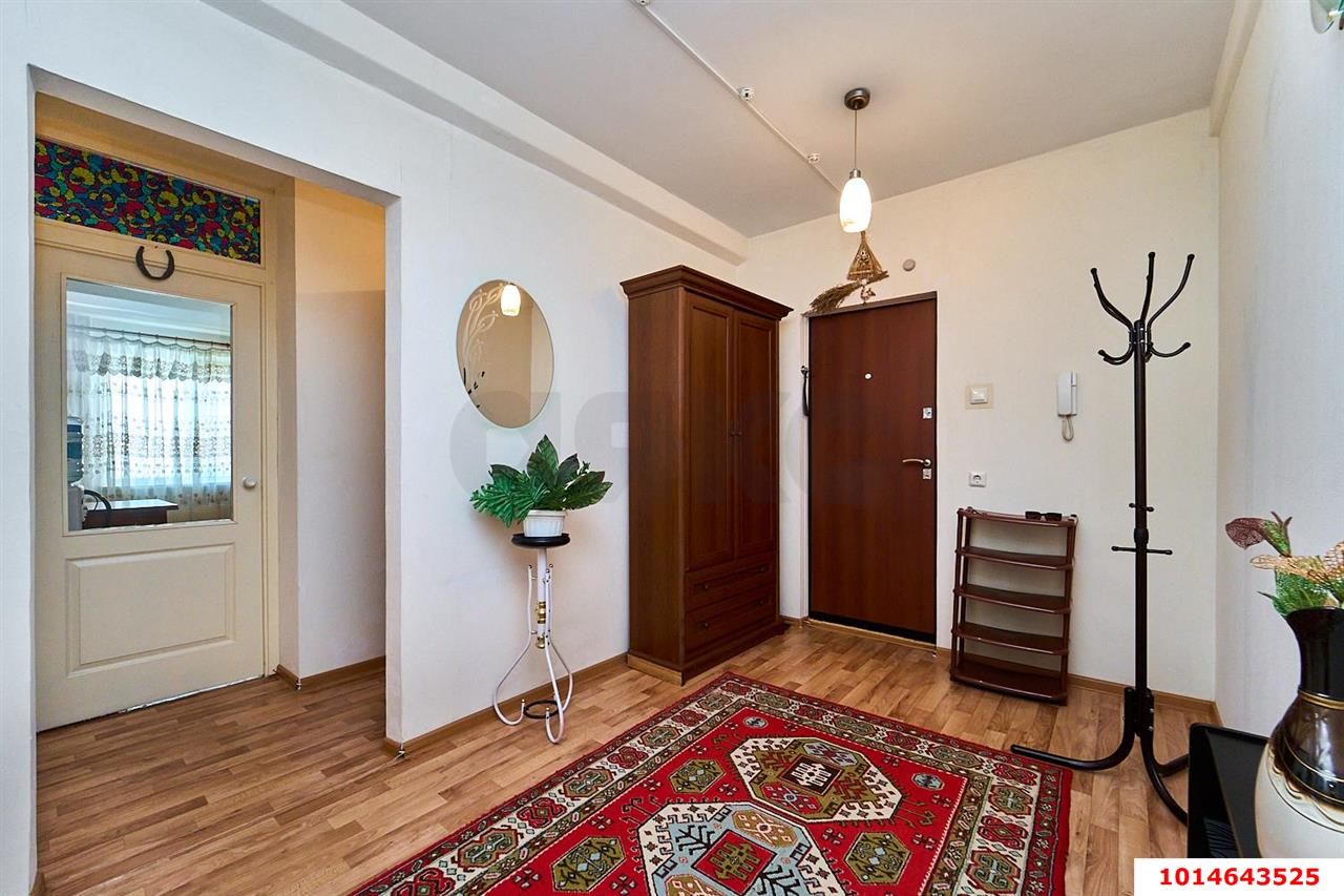 Фото №1: 2-комнатная квартира 76 м² - Краснодар, Прикубанский внутригородской округ, мкр. Репино, пр-д Репина, 34