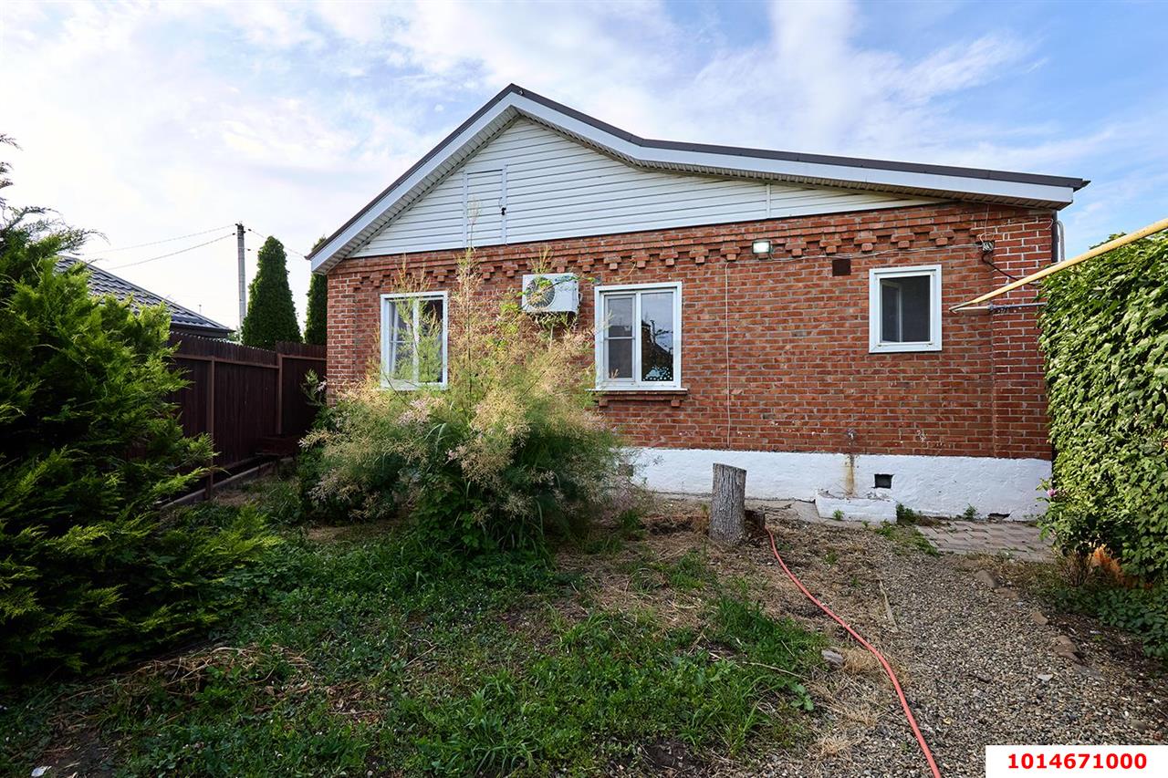 Фото №1: Дом 65 м² + 11.6 сот. - Новотитаровская, ул. Набережная, 51