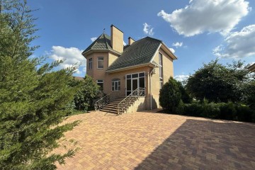 Фото №1: Дом 395 м² - Белозёрный, мкр. Прикубанский внутригородской округ, ул. Ипподромовская, 6