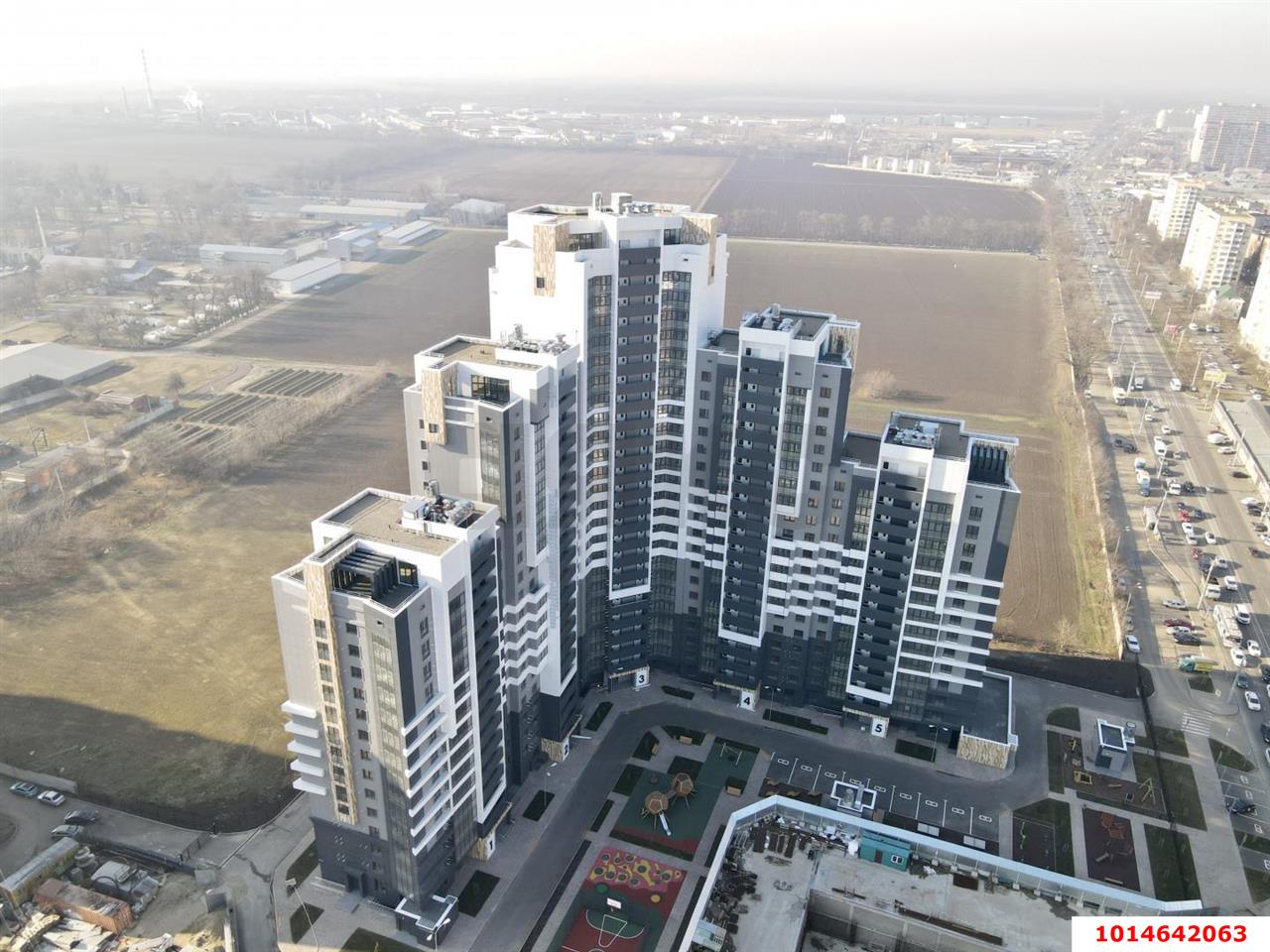 Фото №1: Гараж 10 м² - Краснодар, жилой комплекс Сограт, ул. Красных Партизан, 4/15