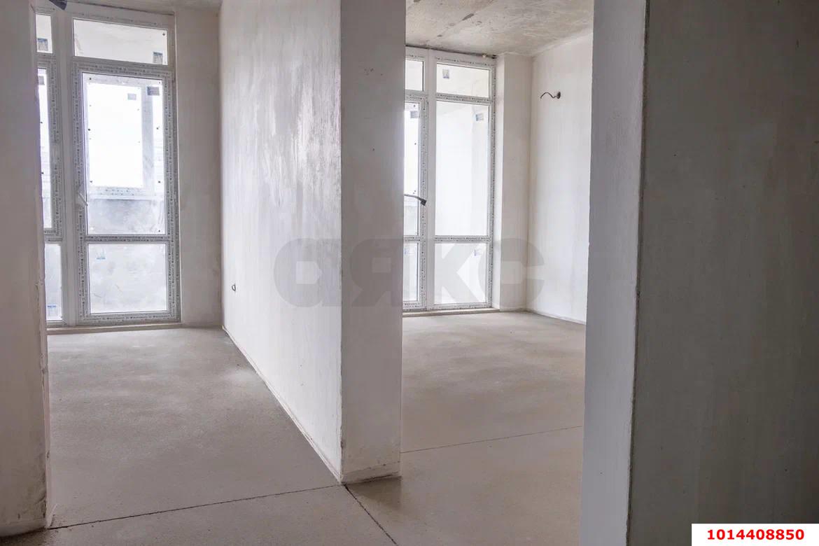 Фото №2: 2-комнатная квартира 59 м² - Краснодар, Прикубанский внутригородской округ, Россинского, мкр. жилой комплекс Титаны, б-р Адмирала Пустошкина, 11/1