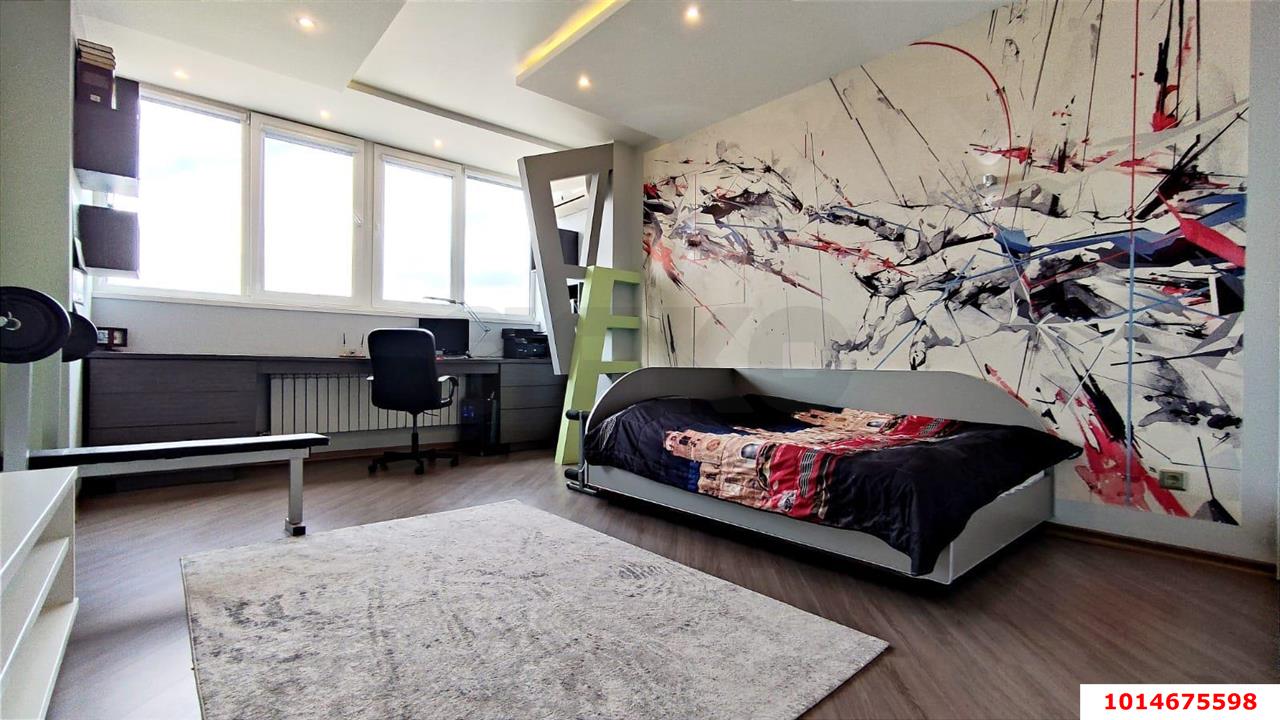 Фото №1: 3-комнатная квартира 110 м² - Краснодар, Прикубанский внутригородской округ, Фестивальный, мкр. Солнечный, ул. Памяти Чернобыльцев, 8