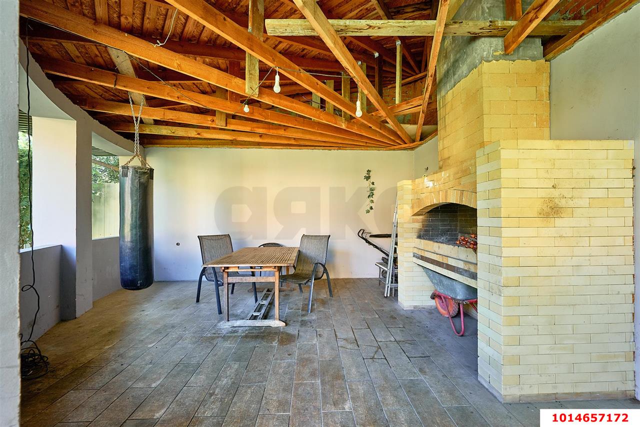 Фото №12: Дом 232 м² + 10 сот. - Краснодар, Завод Радиоизмерительных Приборов, ул. Брюховецкая, 7