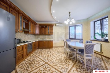 Фото №1: Дом 232 м² - Краснодар, мкр. Завод Радиоизмерительных Приборов, ул. Брюховецкая, 7