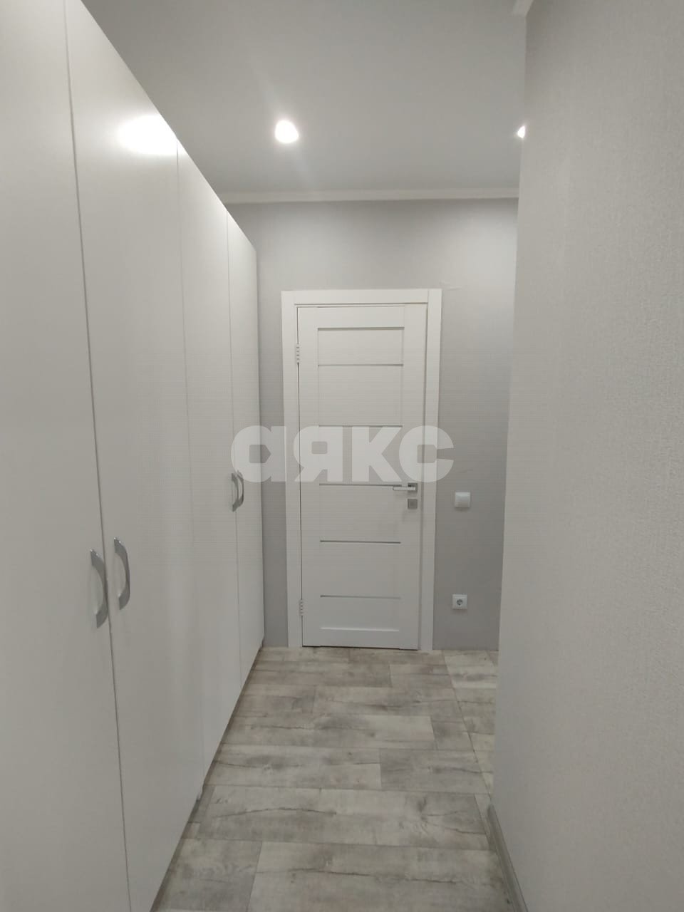 Фото №5: 1-комнатная квартира 37 м² - Нижнекамск, жилой комплекс Кама Сити, ул. Сююмбике, 64Б