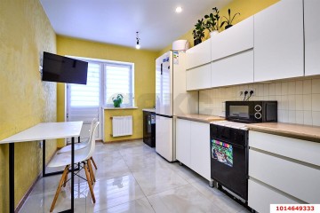 Фото №1: 2-комнатная квартира 60 м² - Краснодар, мкр. Гидростроителей, пр-кт имени писателя Знаменского, 9к2