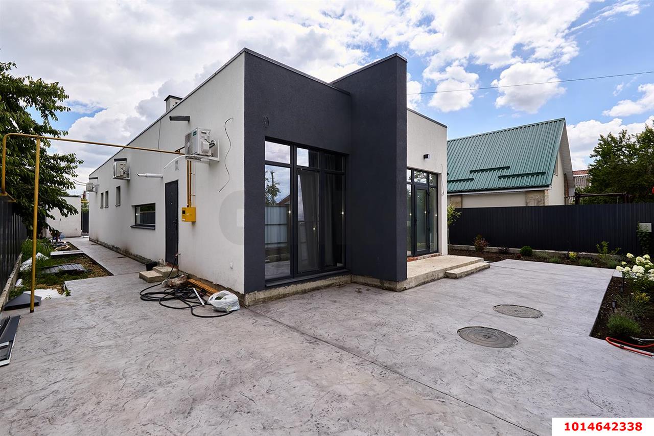 Фото №1: Дом 124 м² + 5.6 сот. - Краснодар, Завод Радиоизмерительных Приборов, ул. 21-го Партсъезда, 160