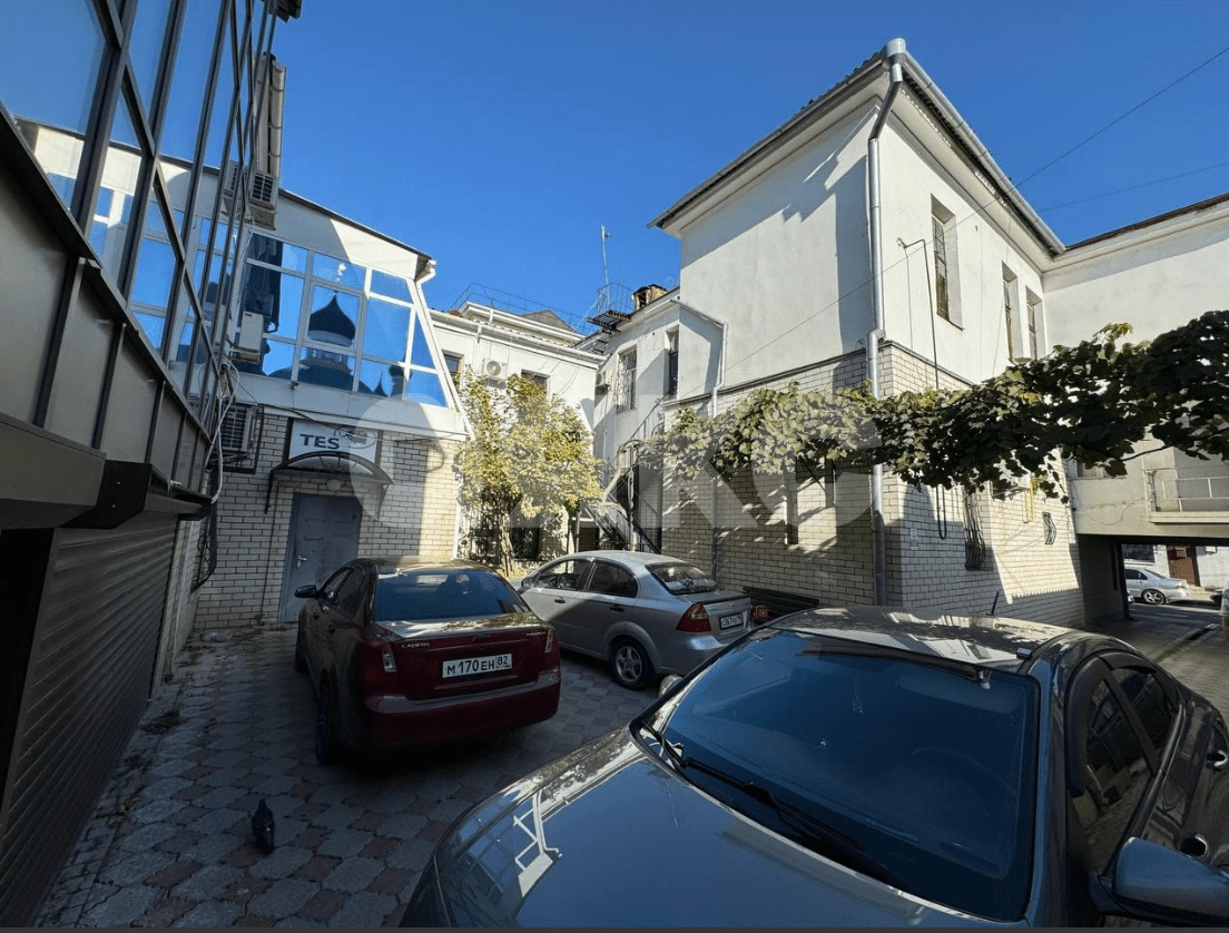 Фото №2: Коммерция 490 м² - Симферополь, 842-й квартал, ул. Героев Аджимушкая, 5