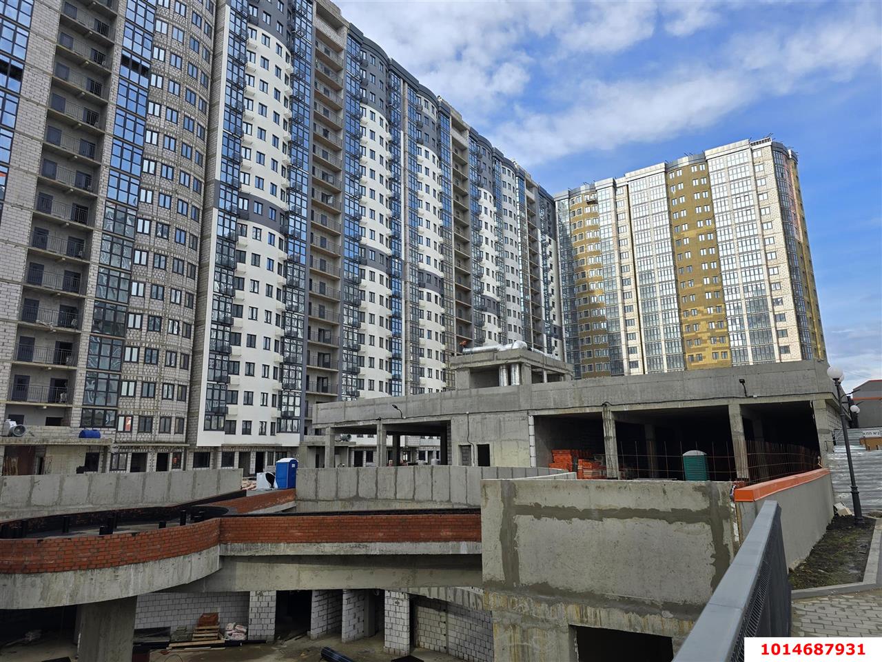 Фото №3: Торговое помещение 180 м² - Краснодар, Карасунский внутригородской округ, Хлопчато-бумажный Комбинат, мкр. жилой комплекс Режиссёр, ул. Уральская, 100/8