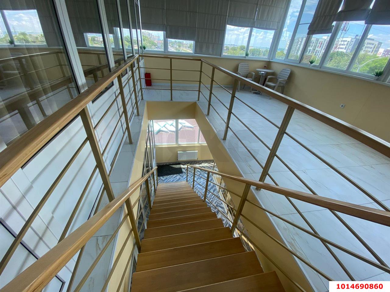 Фото №2: Торговое помещение 900 м² - Краснодар, Комсомольский, ул. Уральская, 210/9