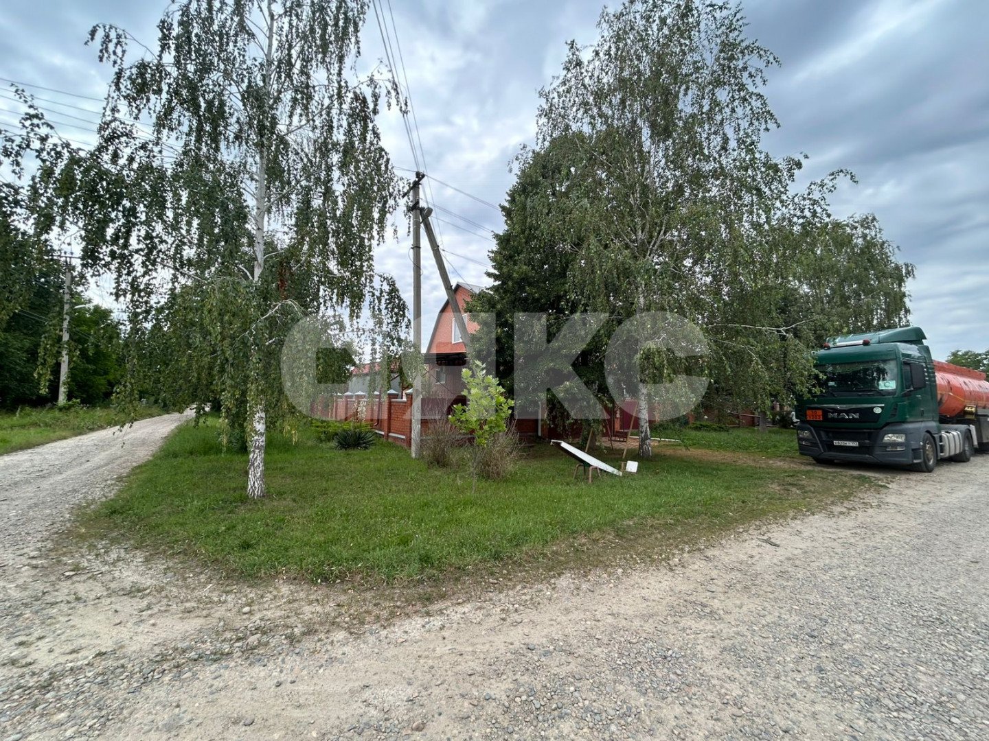 Фото №2: Дом 190 м² + 11 сот. - Новокубанск, ул. Обороны, 44