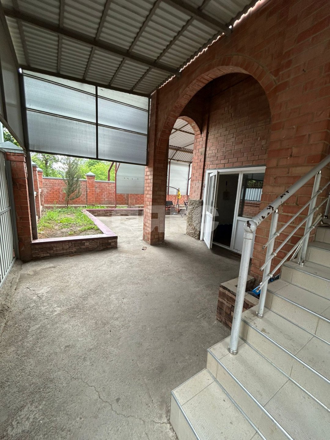 Фото №6: Дом 190 м² + 11 сот. - Новокубанск, ул. Обороны, 44