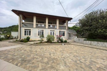 Фото №2: Дом 240 м² - Горное Лоо, р. Лазаревский, ул. Обзорная, 3