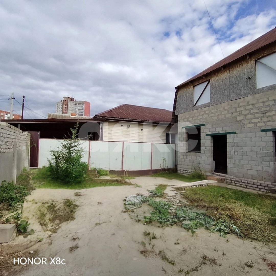 Фото №2: Дом 200 м² + 3.3 сот. - Волгоград, Кировский, ул. 2-я  Лескова