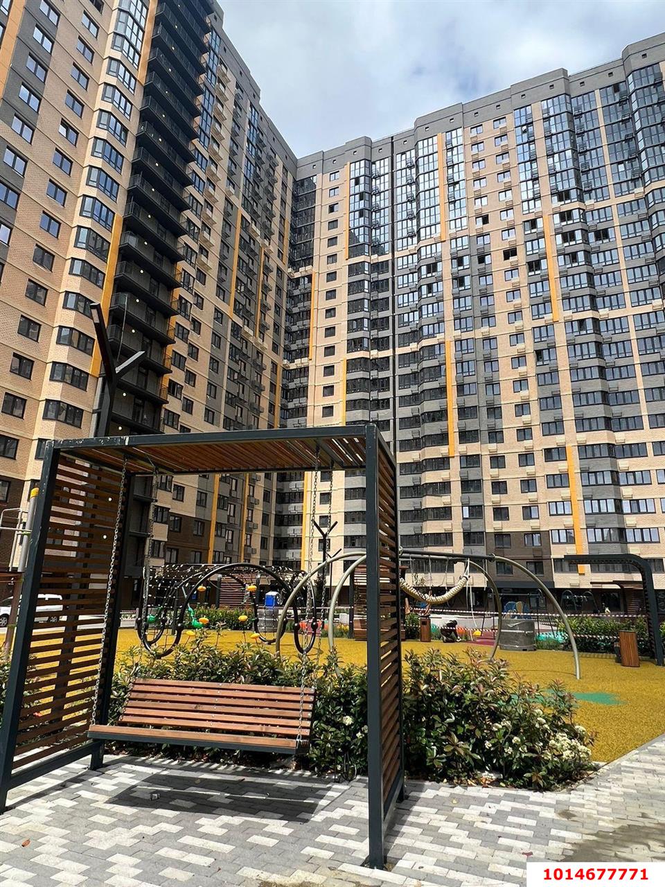 Фото №1: 3-комнатная квартира 97 м² - Краснодар, ЖК Урал, Карасунский внутригородской округ, Камвольно-суконный Комбинат, мкр. жилой комплекс Ural, ул. Уральская, 87/7