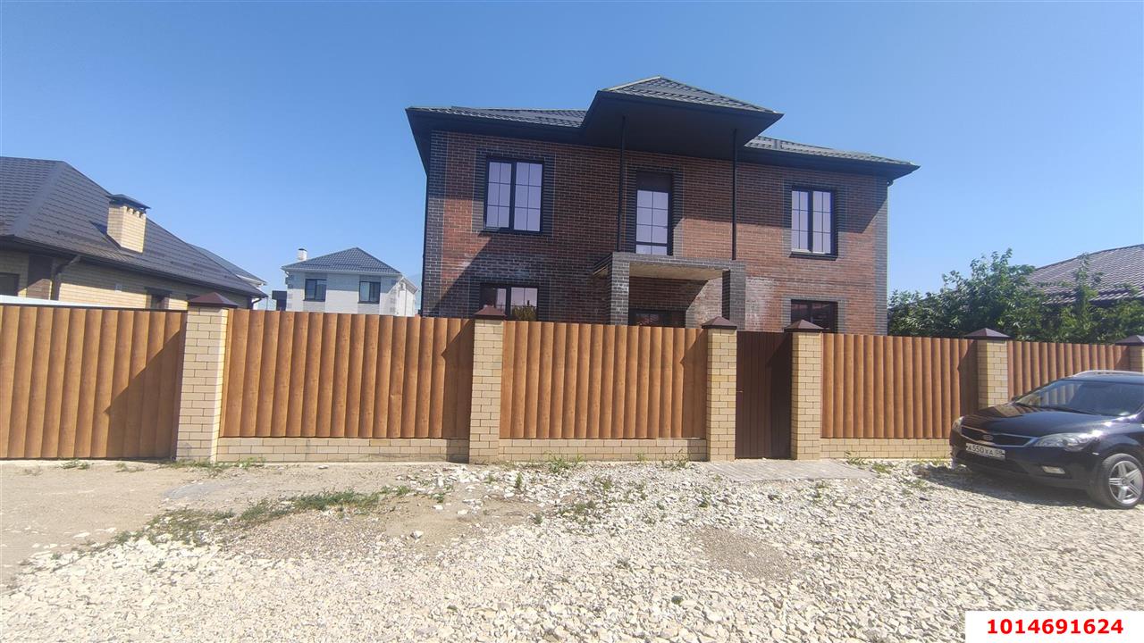 Фото №1: Дом 246 м² + 5.6 сот. - Российский, мкр. Прикубанский внутригородской округ, ул. Витебская, 45