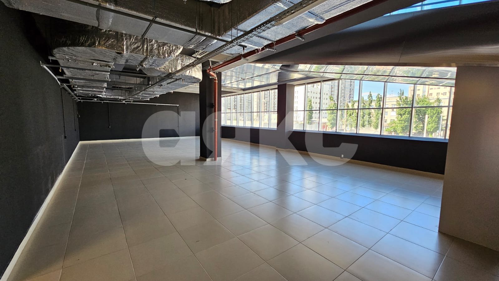 Фото №4: Коммерция 450 м² - Ростов-на-Дону, Ленинский, пр-кт Сиверса, 23