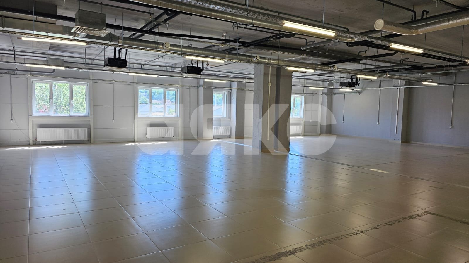 Фото №2: Коммерция 450 м² - Ростов-на-Дону, Ленинский, пр-кт Сиверса, 23