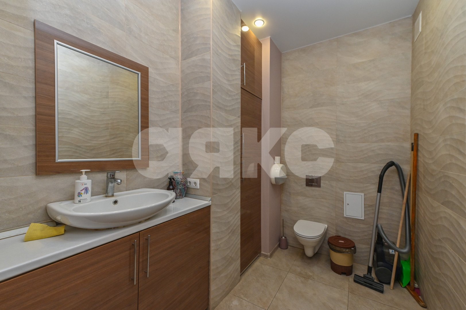 Фото №10: Коммерция 119 м² - Ростов-на-Дону, жилой комплекс Жмайлова, ул. Стабильная, 7