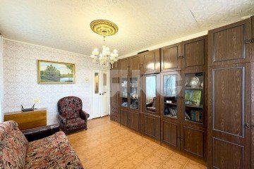 Фото №1: 2-комнатная квартира 46 м² - Нижнекамск, мкр. 20-й, ул. Мурадьяна, 4