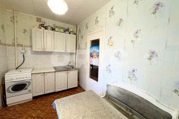 Фото №2: 2-комнатная квартира 46 м² - Нижнекамск, мкр. 20-й, ул. Мурадьяна, 4