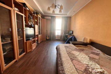 Фото №1: 1-комнатная квартира 49 м² - Краснодар, мкр. имени Маршала Жукова, ул. Александра Покрышкина, 2/2