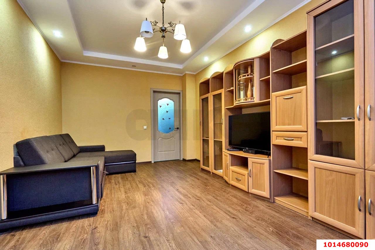 Фото №2: 1-комнатная квартира 49 м² - Краснодар, имени Маршала Жукова, ул. Александра Покрышкина, 2/2