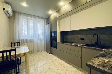 Фото №2: 2-комнатная квартира 60 м² - Краснодар, мкр. жилой комплекс Времена Года 3, ул. Цезаря Куникова, 24к2