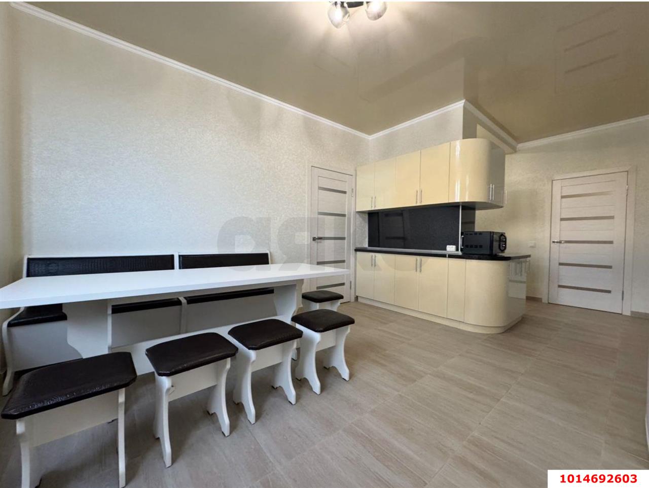 Фото №7: 3-комнатная квартира 140 м² - Краснодар, ЖК Барселона, Прикубанский внутригородской округ, жилой комплекс Барселона, мкр. Восточно-Кругликовский, ул. имени 40-летия Победы, 97