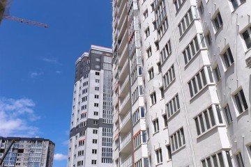 Фото №1: 1-комнатная квартира 42 м² - Краснодар, мкр. Хлопчато-бумажный Комбинат, ул. Уральская, 102