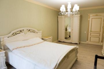 Фото №4: 3-комнатная квартира 112 м² - Краснодар, мкр. Центральный, ул. Будённого, 129