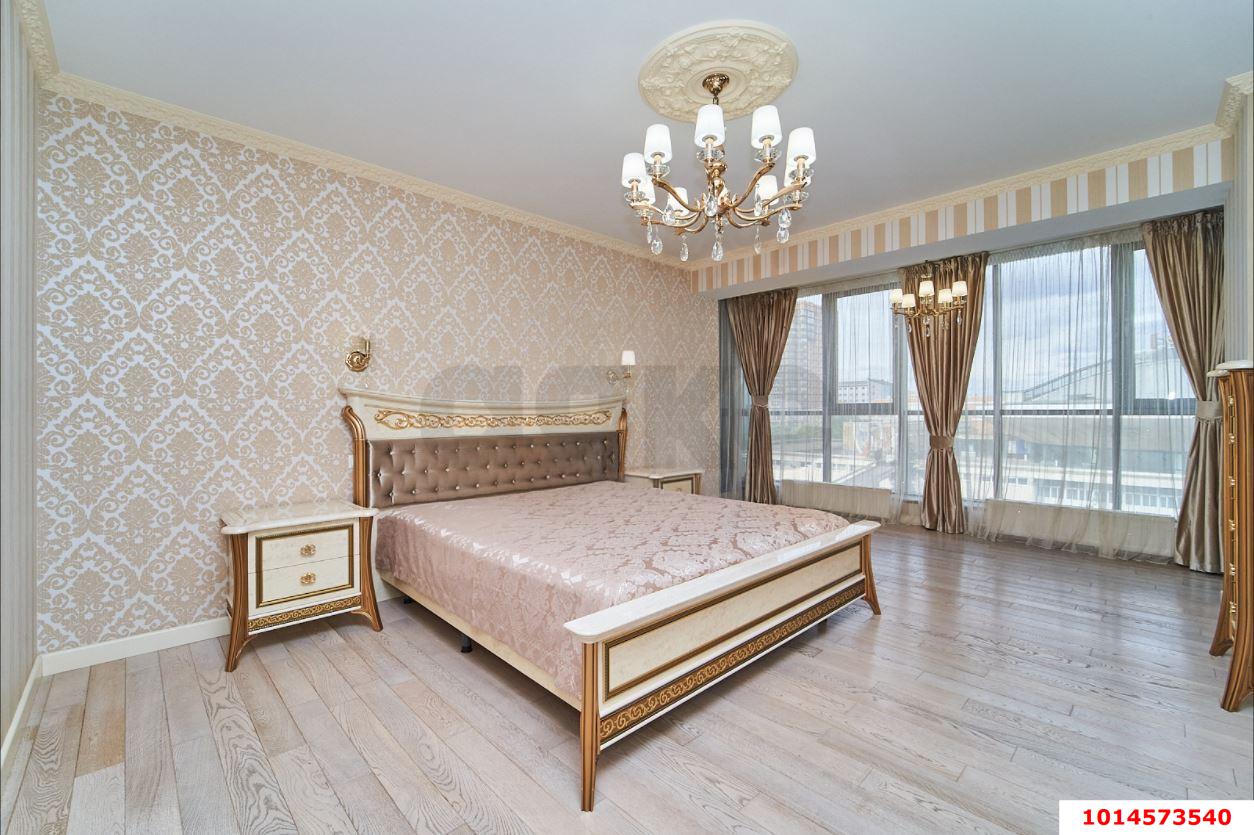 Фото №1: 3-комнатная квартира 112 м² - Краснодар, Центральный, ул. Будённого, 129