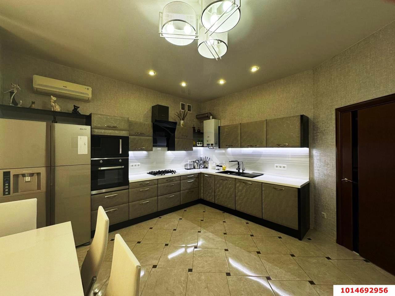 Фото №8: Дом 217 м² + 4.5 сот. - Краснодар, Прикубанский внутригородской округ, Завод Радиоизмерительных Приборов, п. Калинино, ул. Астраханская, 17